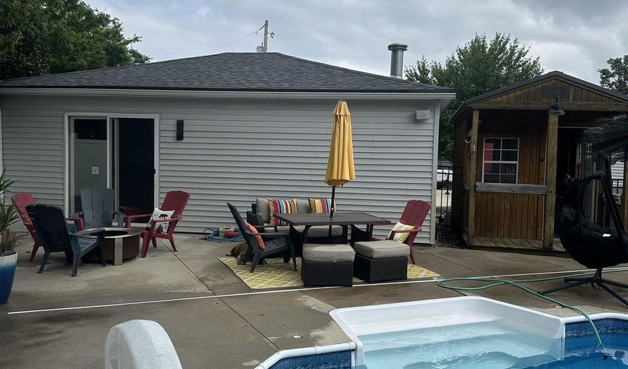 7465 County Rd 5, Arlington, NE 68002 - 5 Beds, 4 Bath