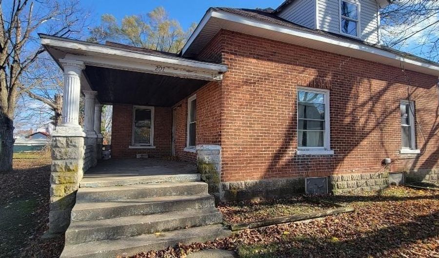 207 S Cherry St, Akron, IN 46910 - 4 Beds, 2 Bath