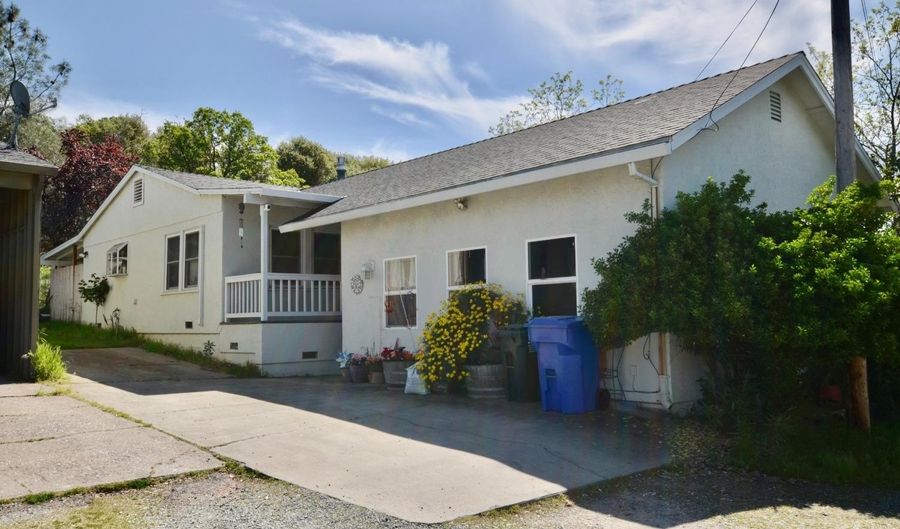 674 Kirby Way, Angels Camp, CA 95222 - 3 Beds, 2 Bath