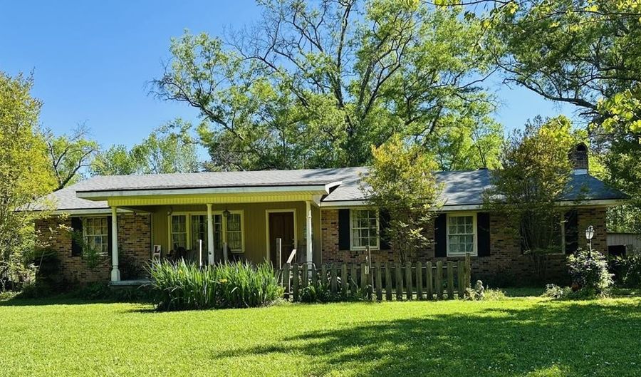 1965 Norman Trl, Brookhaven, MS 39601 - 3 Beds, 1 Bath