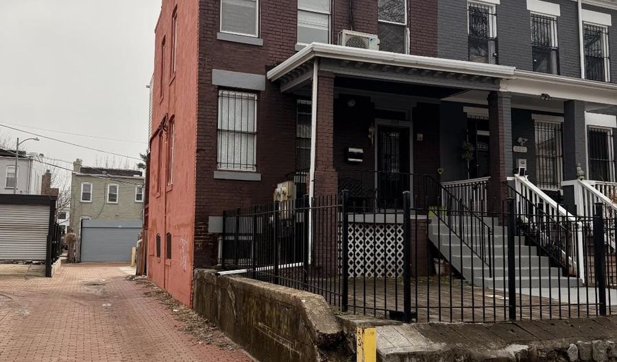 600 KEEFER Pl NW 3, Washington, DC 20010 - 2 Beds, 1 Bath