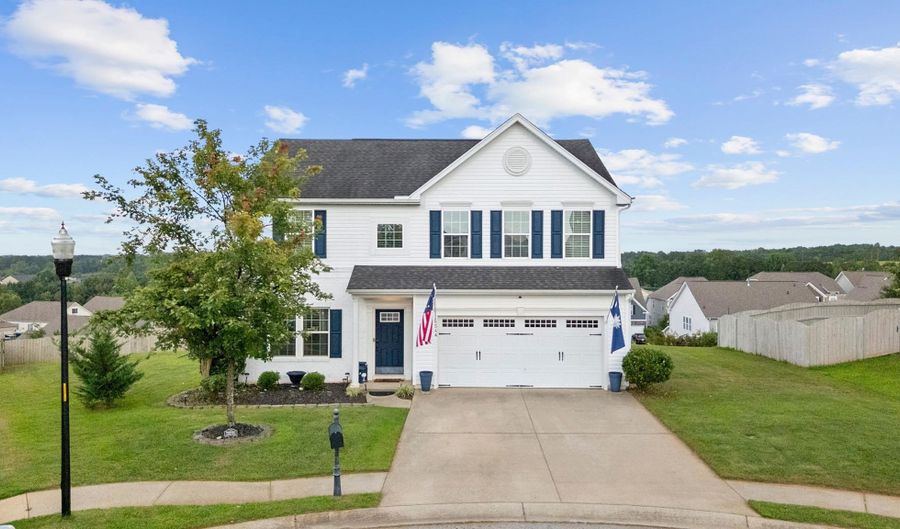 544 Shoreline Blvd, Boiling Springs, SC 29316 - 4 Beds, 3 Bath