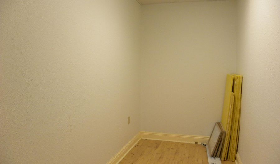 759 Mcelroy St, Biloxi, MS 39530 - 0 Beds, 1 Bath