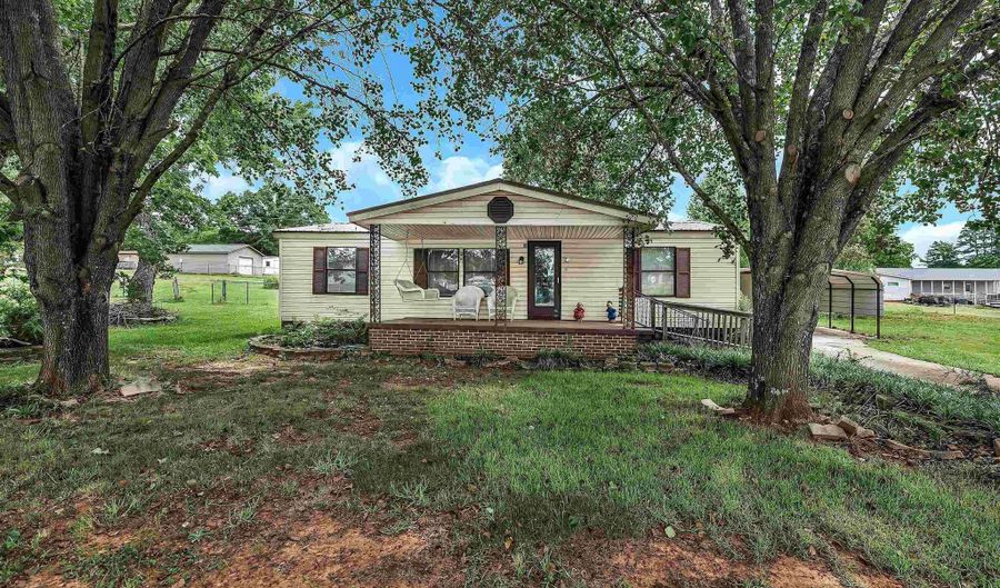 1004 Wiles Dr, Anderson, SC 29625 - 2 Beds, 2 Bath