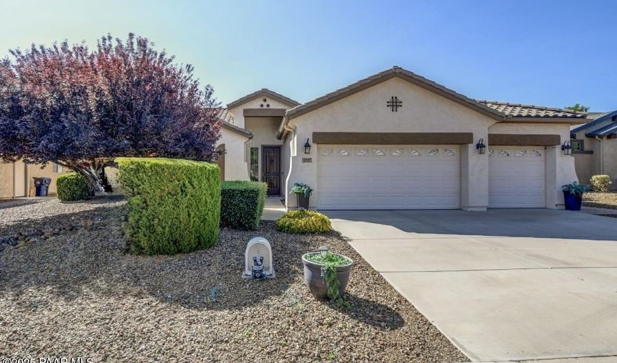 1527 Bainbridge Ln, Chino Valley, AZ 86323 - 3 Beds, 2 Bath