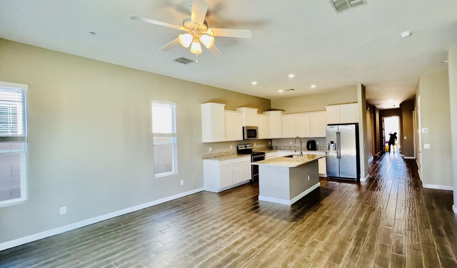 1255 N ARIZONA Ave 1206, Chandler, AZ 85225 - 3 Beds, 2 Bath