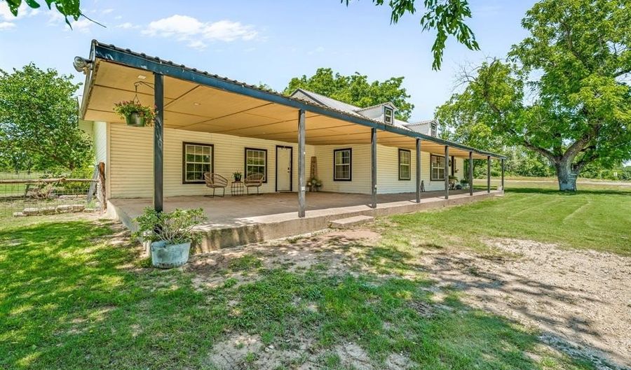 40248 FM 2481, Hico, TX 76457 - 4 Beds, 2 Bath