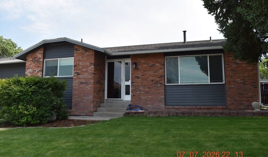 344 E 15th St, Alliance, NE 69301 - 4 Beds, 2 Bath