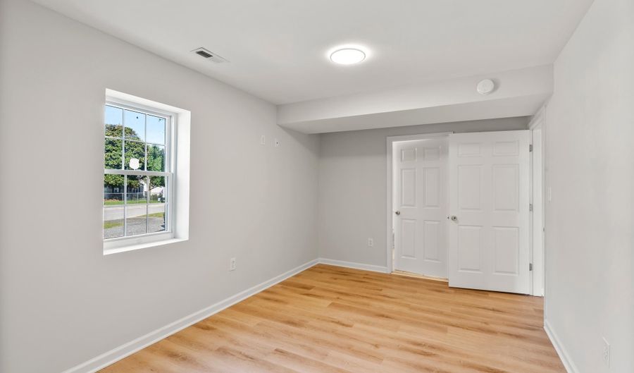 3301 SOLLERS POINT Rd, Baltimore, MD 21222 - 3 Beds, 1 Bath
