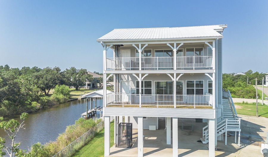4001 S Nassau St, Bay St. Louis, MS 39520 - 4 Beds, 3 Bath