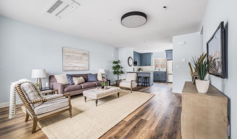 451 Essex St 2, Beverly, MA 01915 - 3 Beds, 4 Bath