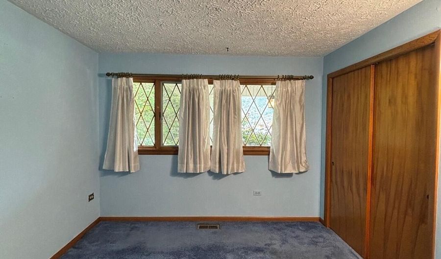 96 Cemetary Loop Rd, Allen, KY 41601 - 4 Beds, 2 Bath