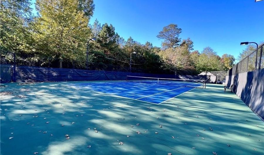 650 DEKALB St, Auburn, AL 36830 - 2 Beds, 3 Bath