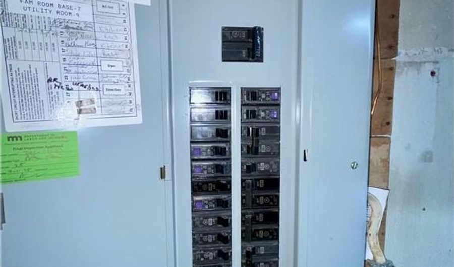 1401 7th St NW, Austin, MN 55912 - 4 Beds, 2 Bath