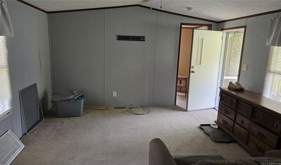 18883 EW 20 Rd, Bartlesville, OK 74048 - 1 Beds, 1 Bath
