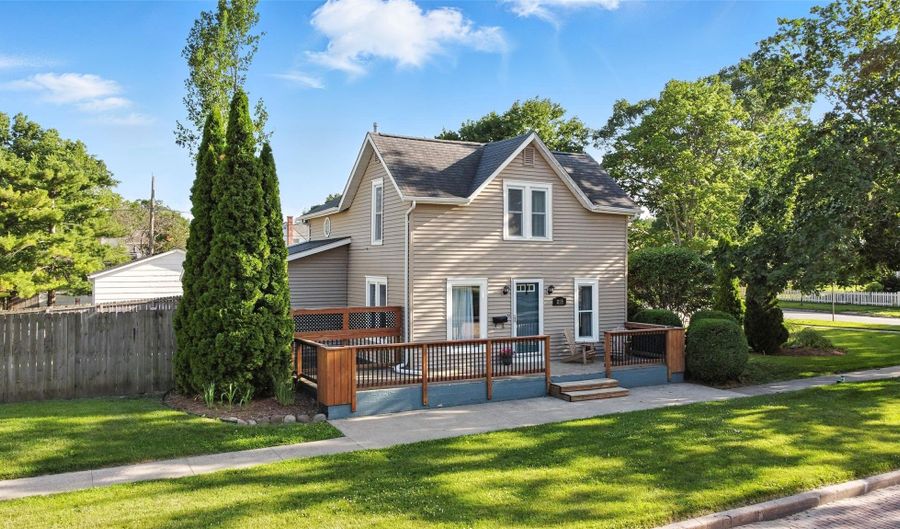 1135 Court St, Adel, IA 50003 - 2 Beds, 2 Bath
