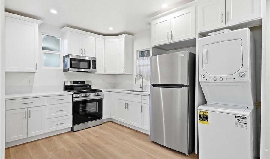 1219 Hoover St C, Los Angeles, CA 90029 - 1 Beds, 1 Bath