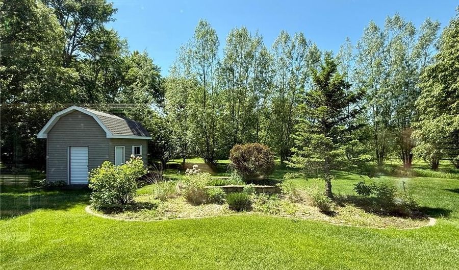 2733 Campus Ln, Albert Lea, MN 56007 - 2 Beds, 3 Bath