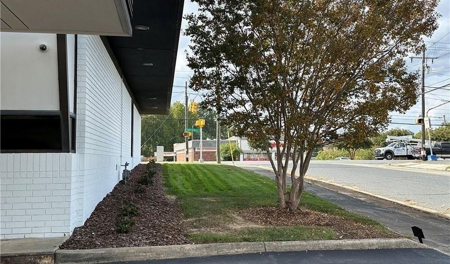 272 Fayetteville St, Asheboro, NC 27203 - 0 Beds, 0 Bath