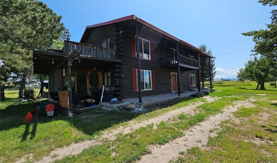 84 Hwy 191, Big Timber, MT 59011 - 4 Beds, 3 Bath