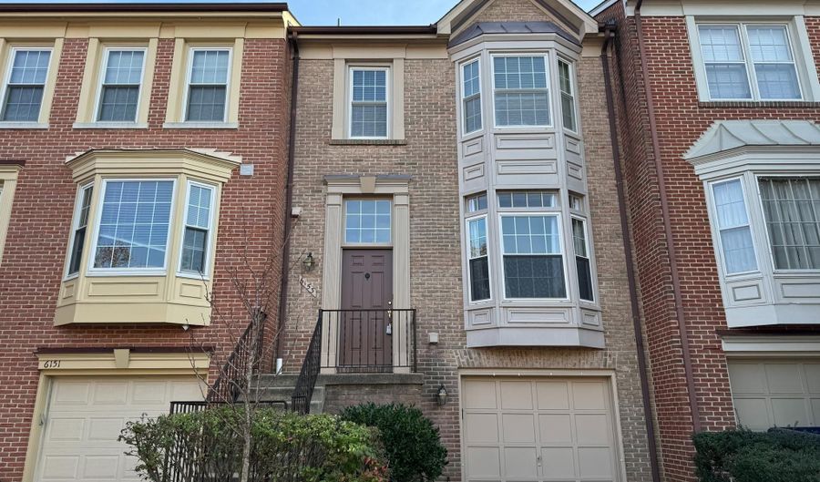 6153 BRAELEIGH Ln, Alexandria, VA 22315 - 3 Beds, 4 Bath