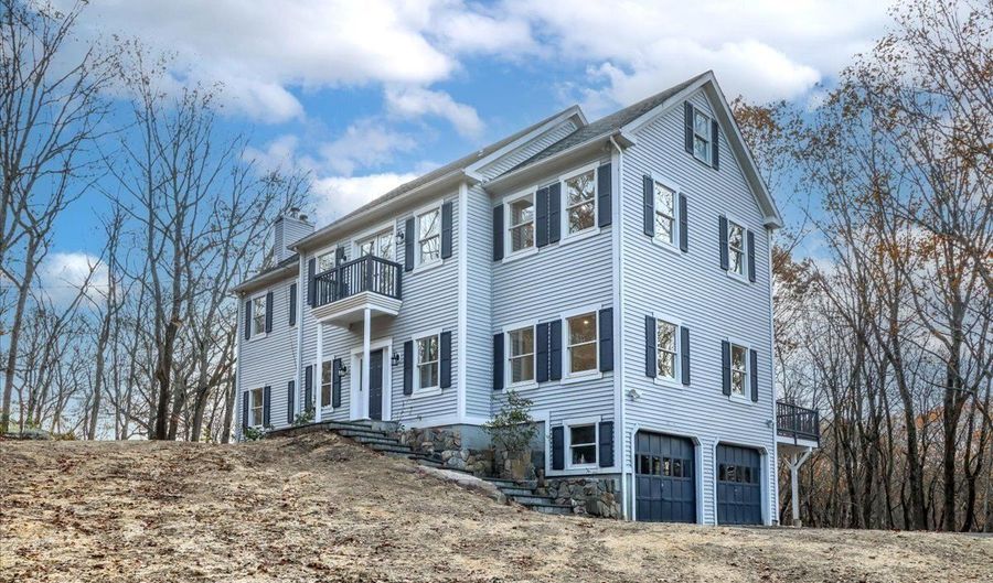 193 Chestnut Ridge Rd, Bethel, CT 06801 - 3 Beds, 4 Bath