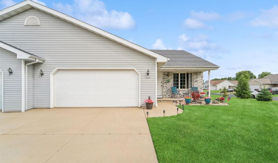 1670 W ROSELAWN Dr, Appleton, WI 54914 - 0 Beds, 0 Bath