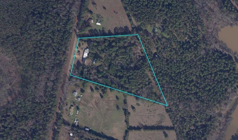 692 Hwy 81, Calhoun Falls, SC 29628 - 0 Beds, 0 Bath