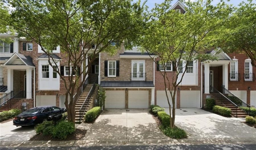 5806 Riverstone Cir 10, Atlanta, GA 30339 - 3 Beds, 4 Bath