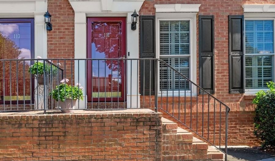112 Mount Vernon Cir, Atlanta, GA 30338 - 2 Beds, 3 Bath