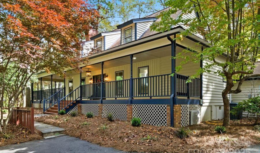 8 Indian Ridge Rd, Asheville, NC 28803 - 3 Beds, 4 Bath