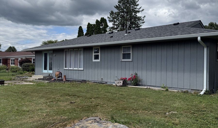 713 Rustic Rd, Anderson, IN 46013 - 3 Beds, 2 Bath