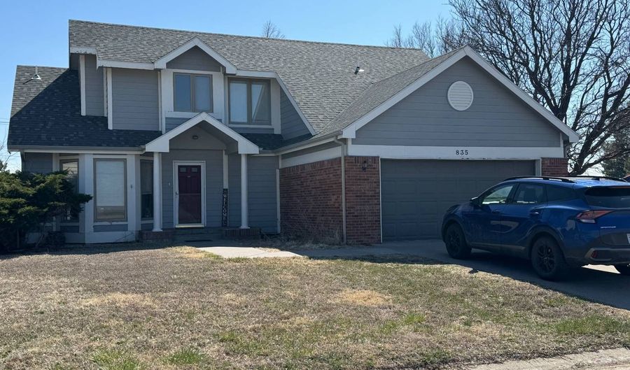 835 Grandview Ln, Goodland, KS 67735 - 4 Beds, 3 Bath