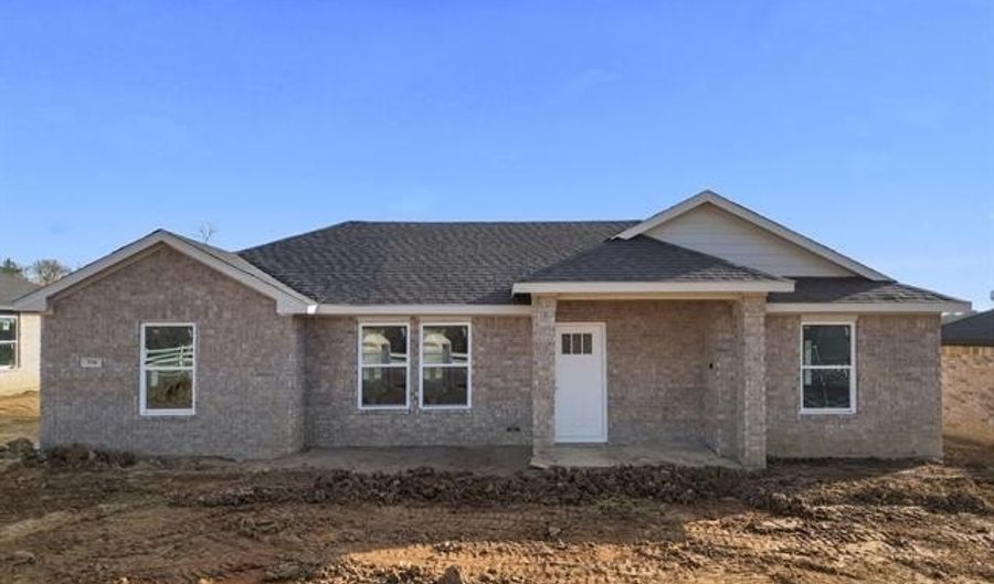 714 W 6th St, Atoka, OK 74525 - 3 Beds, 2 Bath