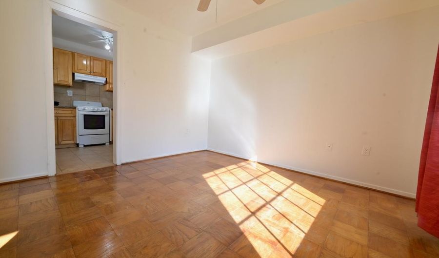 656 AZALEA Dr 4-656, Rockville, MD 20850 - 3 Beds, 3 Bath