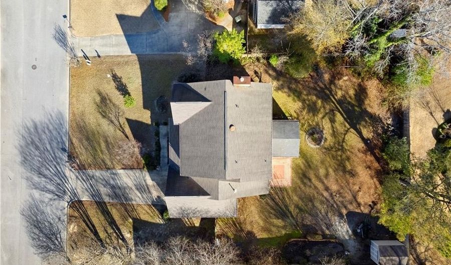 605 LOCKWOOD St, Auburn, AL 36830 - 4 Beds, 3 Bath