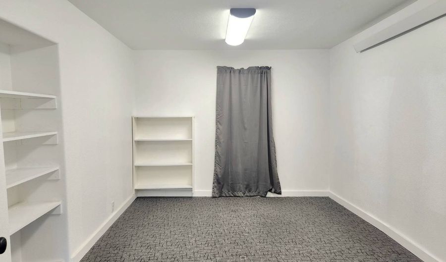 407 Laramie Ave, Alliance, NE 69301 - 0 Beds, 2 Bath