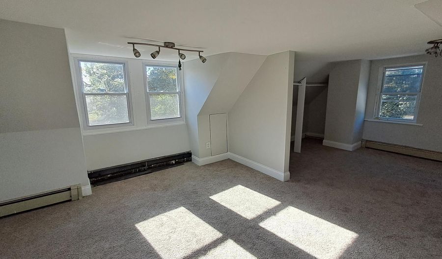 108 S CLIFTON Ave, Aldan, PA 19018 - 5 Beds, 2 Bath