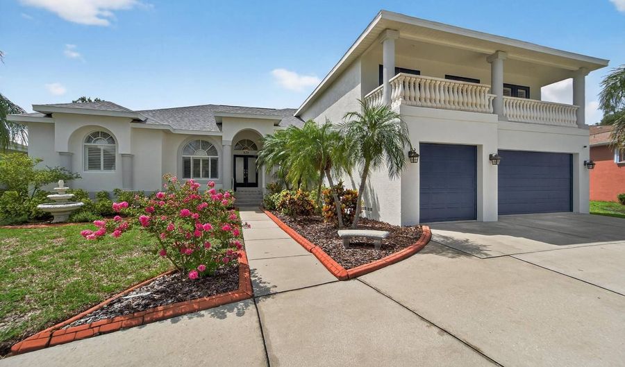 924 Bunker View Dr, Apollo Beach, FL 33572 - 4 Beds, 3 Bath