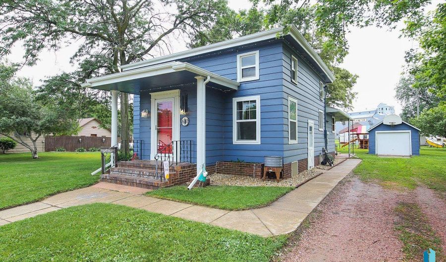 631 E 2nd St, Bridgewater, SD 57319 - 4 Beds, 2 Bath