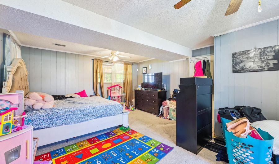 15808 BLACKBURN St, Accokeek, MD 20607 - 4 Beds, 3 Bath