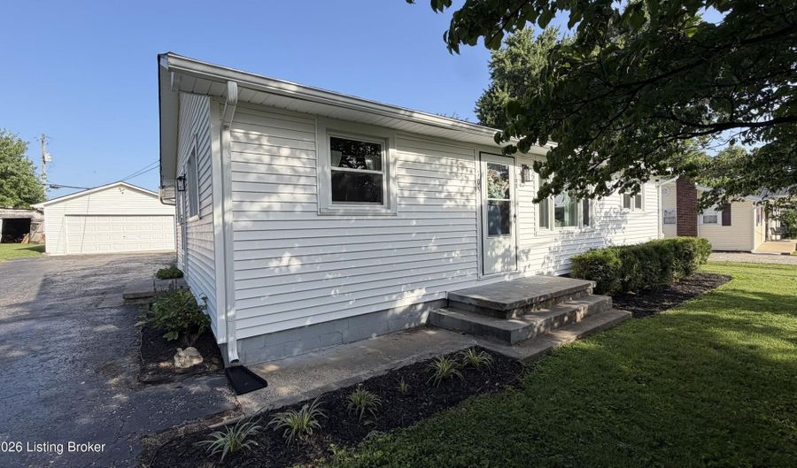 105 Sunset Dr, Bardstown, KY 40004 - 3 Beds, 2 Bath