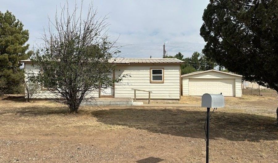 1109 W Del Rio St, Alpine, TX 79830 - 2 Beds, 2 Bath