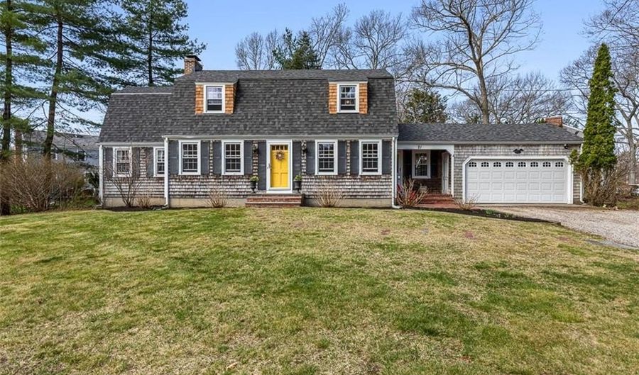 21 Old Chimney Rd, Barrington, RI 02806 - 3 Beds, 2 Bath