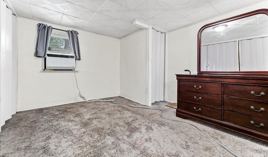 1200 BROADWAY Ave, Reading, PA 19606 - 2 Beds, 1 Bath