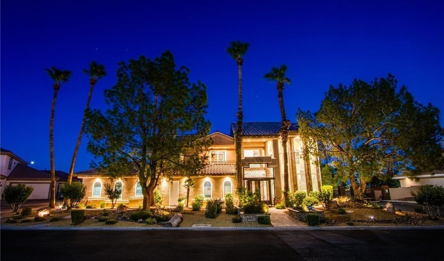 1890 Pago Ct, Las Vegas, NV 89117 - 5 Beds, 5 Bath