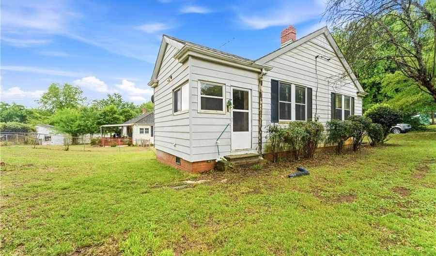 5111 Newark Ave, Austell, GA 30111 - 2 Beds, 1 Bath