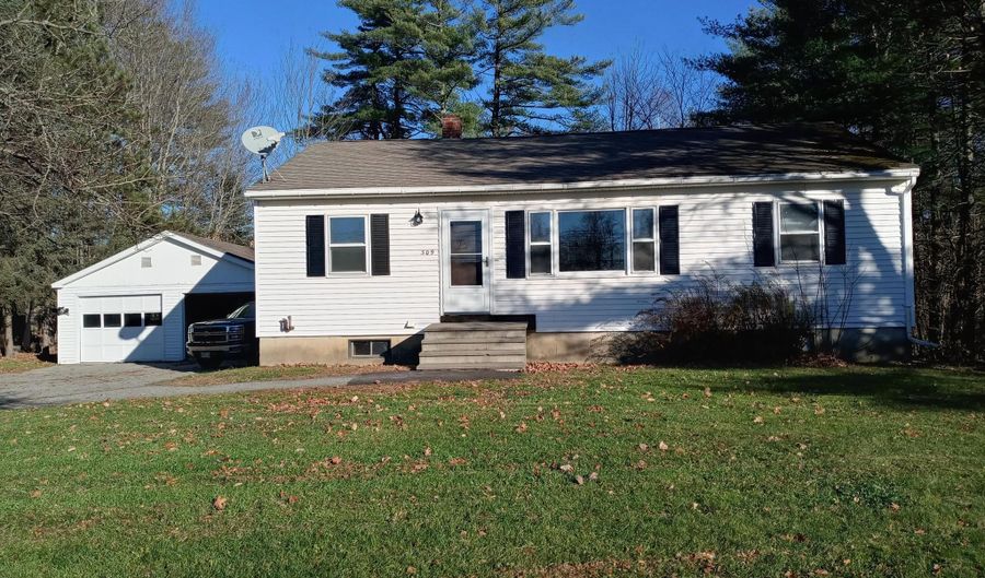 309 Civic Center Dr, Augusta, ME 04330 - 3 Beds, 1 Bath