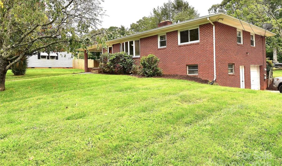 20 Sand Hill School Rd, Asheville, NC 28806 - 3 Beds, 2 Bath