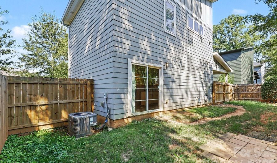 1522 Wembley Dr, Charlotte, NC 28205 - 2 Beds, 3 Bath